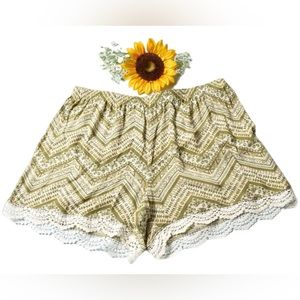 Boho print green shorts with white trim, be summer ready!